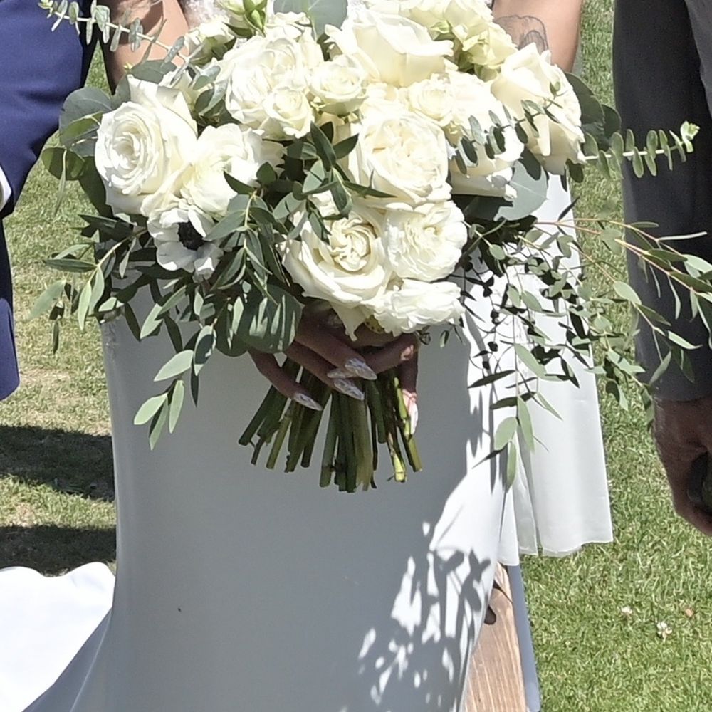 Huynh Events - Cascading bridal bouquet - Bounce House Rentals Near Me Huynh Events - Cascading bridal bouquet - Bounce House Rentals Near Me