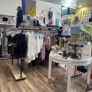 Classic Loot - Layout - Used, Vintage & Consignment Near Me - San Jose, California