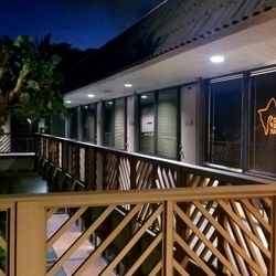 Kahala Sports Massage - If you have pain caused by training, repetitive working, injuries or stress then we may be right for you!