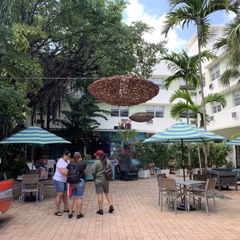 Moreno's Cuba - Cocktail Bars Near Me - Miami Beach, Florida