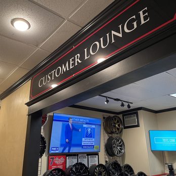 7 Days Tire Center - Customer Lounge - Tires Near Me - Santa Ana, California 7 Days Tire Center - Customer Lounge - Tires Near Me - Santa Ana, California