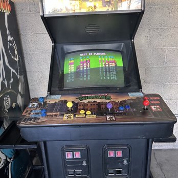 EightyTwo - Bars Near Me - Los Angeles, California