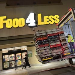 Food4Less - Store front