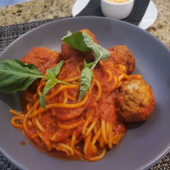 Spaghettini - Spaghetti & meatballs bread & butter - Italian Near Me - Seal Beach, California