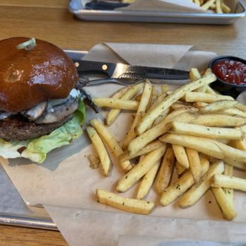 Tipsy Cow Burger Bar - The experience burger - Burgers Near Me - Issaquah, Washington