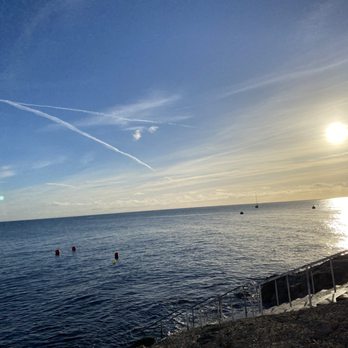 Scuba by Design - Beautiful morning at the Casino Point Dive Park, Catalina Island. - Scuba Diving Near Me - Avalon, California Scuba by Design - Beautiful morning at the Casino Point Dive Park, Catalina Island. - Scuba Diving Near Me - Avalon, California