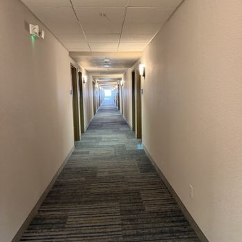 Hampton Inn & Suites Merced - Hallway - Hotels Near Me - Merced, California Hampton Inn & Suites Merced - Hallway - Hotels Near Me - Merced, California
