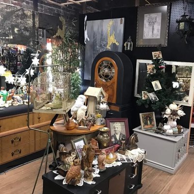 Warehouse Antique Mall Marion IL by null
