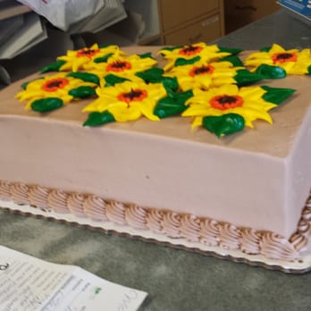 Amy's Pastry - This is a pathetic attempt at a sunflower cake! - Bakeries Near Me - Montebello, California