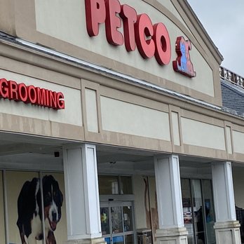 Petco - Storefront - Pet Training Near Me - Cranston, Rhode Island