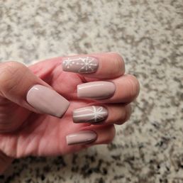 I always go for neutrals even for Christmas nails :)  Loved how these came out.