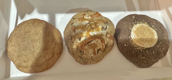 Bee J’s Cookies by null