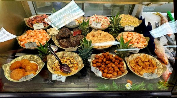 Doris Italian Market & Bakery by null