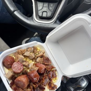 Satsuma Chevron BBQ - Breakfast & Brunch Near Me - Satsuma, Alabama