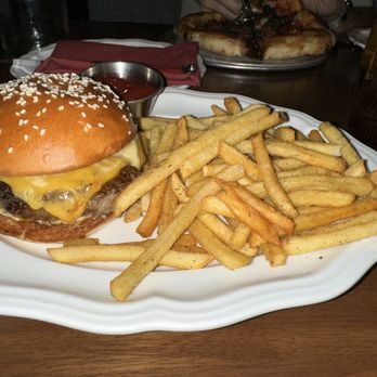 Salina - The Butger - Italian Near Me - Los Angeles, California Salina - The Butger - Italian Near Me - Los Angeles, California