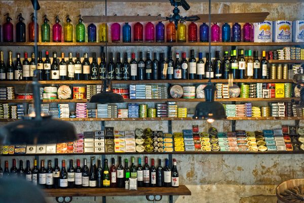 Bodega Vidrios y Cristales by null