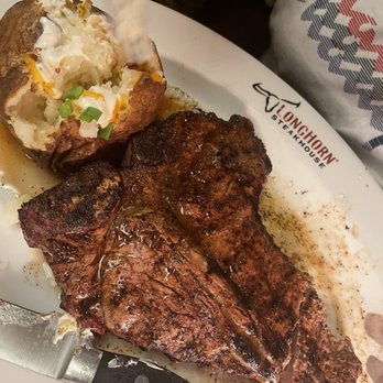 LongHorn Steakhouse - LongHorn Porterhouse - Steakhouses Near Me - Grand Rapids, Michigan
