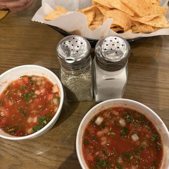 El Zarape Cocina Y Tequila - Complementary chips and salsa - Mexican Near Me - Cypress, California
