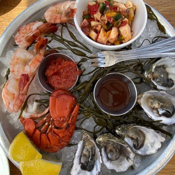 Schooners Monterey - Fresh Catch with lobster - Seafood Near Me - Monterey, California Schooners Monterey - Fresh Catch with lobster - Seafood Near Me - Monterey, California