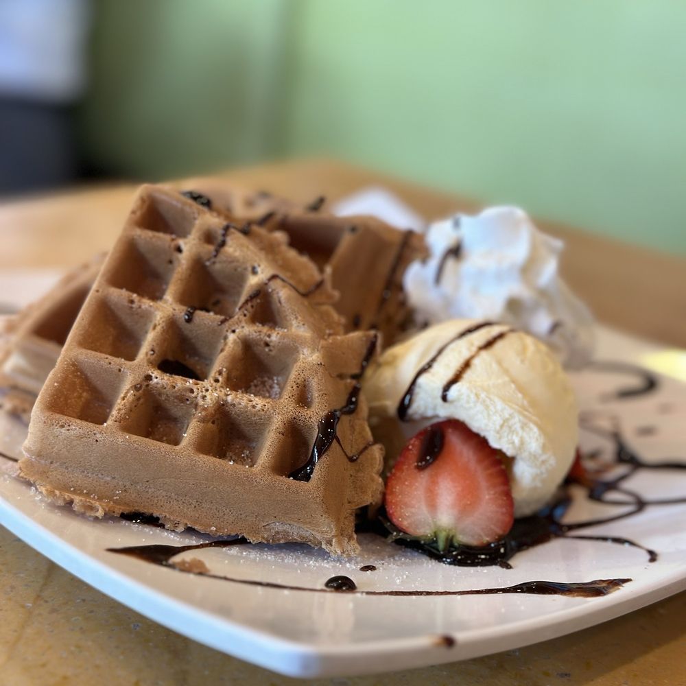 Tom's - Pasadena - Churro waffle - Burgers Near Me - Pasadena, California Tom's - Pasadena - Churro waffle - Burgers Near Me - Pasadena, California