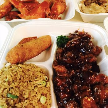 Dragons Place - General Tso Combo with eggroll - Chinese Near Me - Saint Louis, Missouri