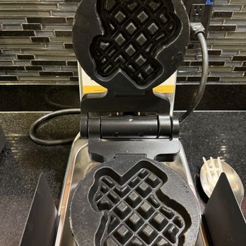 Fairfield by Marriott Inn & Suites Longview - Texas waffle iron - Hotels Near Me - Longview, Texas Fairfield by Marriott Inn & Suites Longview - Texas waffle iron - Hotels Near Me - Longview, Texas