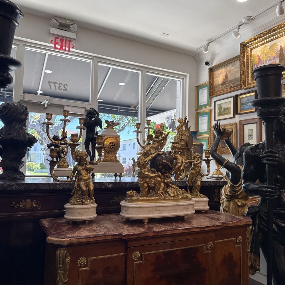 Coral Gables Auction - Interior - Auction Houses Near Me - Miami, Florida Coral Gables Auction - Interior - Auction Houses Near Me - Miami, Florida
