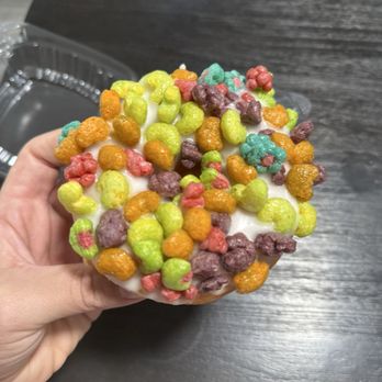 Earl's Donuts - Trip donut - Donuts Near Me - Chatsworth, California Earl's Donuts - Trip donut - Donuts Near Me - Chatsworth, California