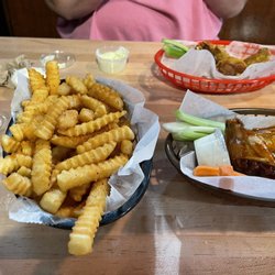 Birdies Wings of Kennesaw - Seasoned fries