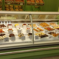 Esselunga - Good pastries..yummy.