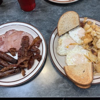 Ritz Barbecue - Meat Lovers Breakfast - Ice Cream & Frozen Yogurt Near Me - Allentown, Pennsylvania Ritz Barbecue - Meat Lovers Breakfast - Ice Cream & Frozen Yogurt Near Me - Allentown, Pennsylvania
