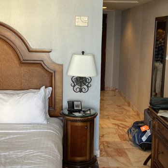Marriott Cancun Resort - The hallway - Hotels Near Me - Cancún, ROO