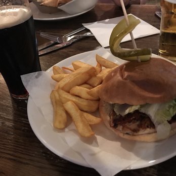 The Green Man - Chicken burger with some pulled pork added on top. Not bad and not great. - Pubs Near Me - London, XGL The Green Man - Chicken burger with some pulled pork added on top. Not bad and not great. - Pubs Near Me - London, XGL