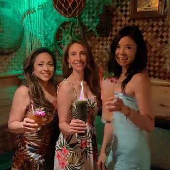 Stowaway - Drinks in the cabana room. - Tiki Bars Near Me - Tustin, California