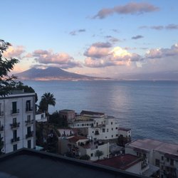 Intenso Reds Bar - The view from just the other side of the road. Hello Signore Vesuvio!