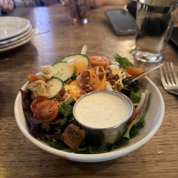 Jeffrey Adams on Fourth - House Salad - Steakhouses Near Me - Winston-Salem, North Carolina Jeffrey Adams on Fourth - House Salad - Steakhouses Near Me - Winston-Salem, North Carolina