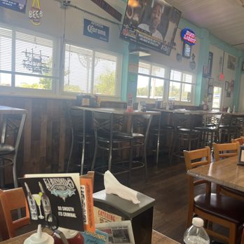 Circle S BBQ - Dining area - Barbeque Near Me - Hudson, Florida