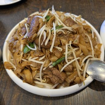 Blue Sky Café - Beef Chow Fun - Chinese Near Me - Belmont, California Blue Sky Café - Beef Chow Fun - Chinese Near Me - Belmont, California