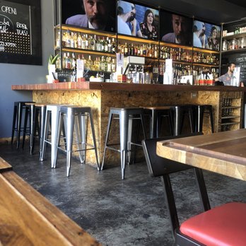 Short Round - Bar Area. - Vietnamese Near Me - Portland, Oregon Short Round - Bar Area. - Vietnamese Near Me - Portland, Oregon