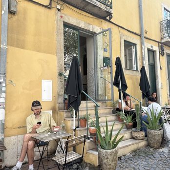 My Mother’s Daughters - Outside of the store - Vegan Near Me - Lisbon, 11