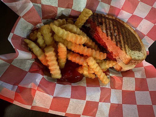 ALIBI TAVERN - Updated July 2026 - 17 Reviews - 546 Washington St ...