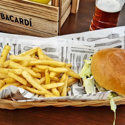 Red Cow - Beefburger & chips
