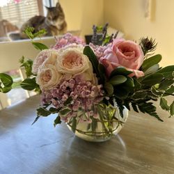 The Grand Bouquet Florist - Flowers delivered to my home.
