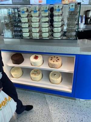 Cake Bar (by Gate D3) by null