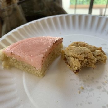 Crumbl - Red Mountain - Chilled sugar and chocolate chip cookies - Desserts Near Me - Mesa, Arizona Crumbl - Red Mountain - Chilled sugar and chocolate chip cookies - Desserts Near Me - Mesa, Arizona