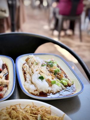 Tam's Noodle House by null