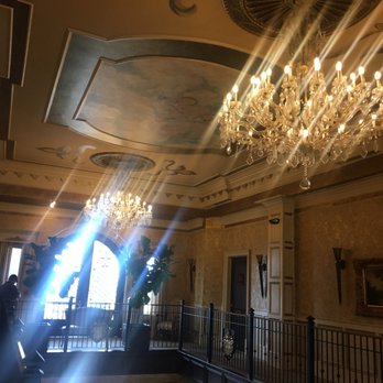 The Kentucky Castle - 60000 dollars that how much each chandelier is worth - Hotels Near Me - Versailles, Kentucky The Kentucky Castle - 60000 dollars that how much each chandelier is worth - Hotels Near Me - Versailles, Kentucky
