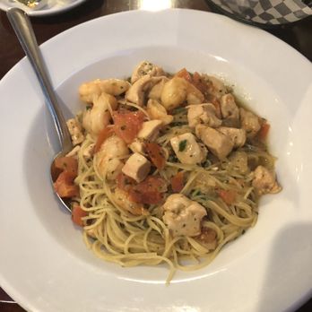 Mangia Napoli - Chicken and shrimp pasta - Italian Near Me - Elmhurst, Illinois Mangia Napoli - Chicken and shrimp pasta - Italian Near Me - Elmhurst, Illinois