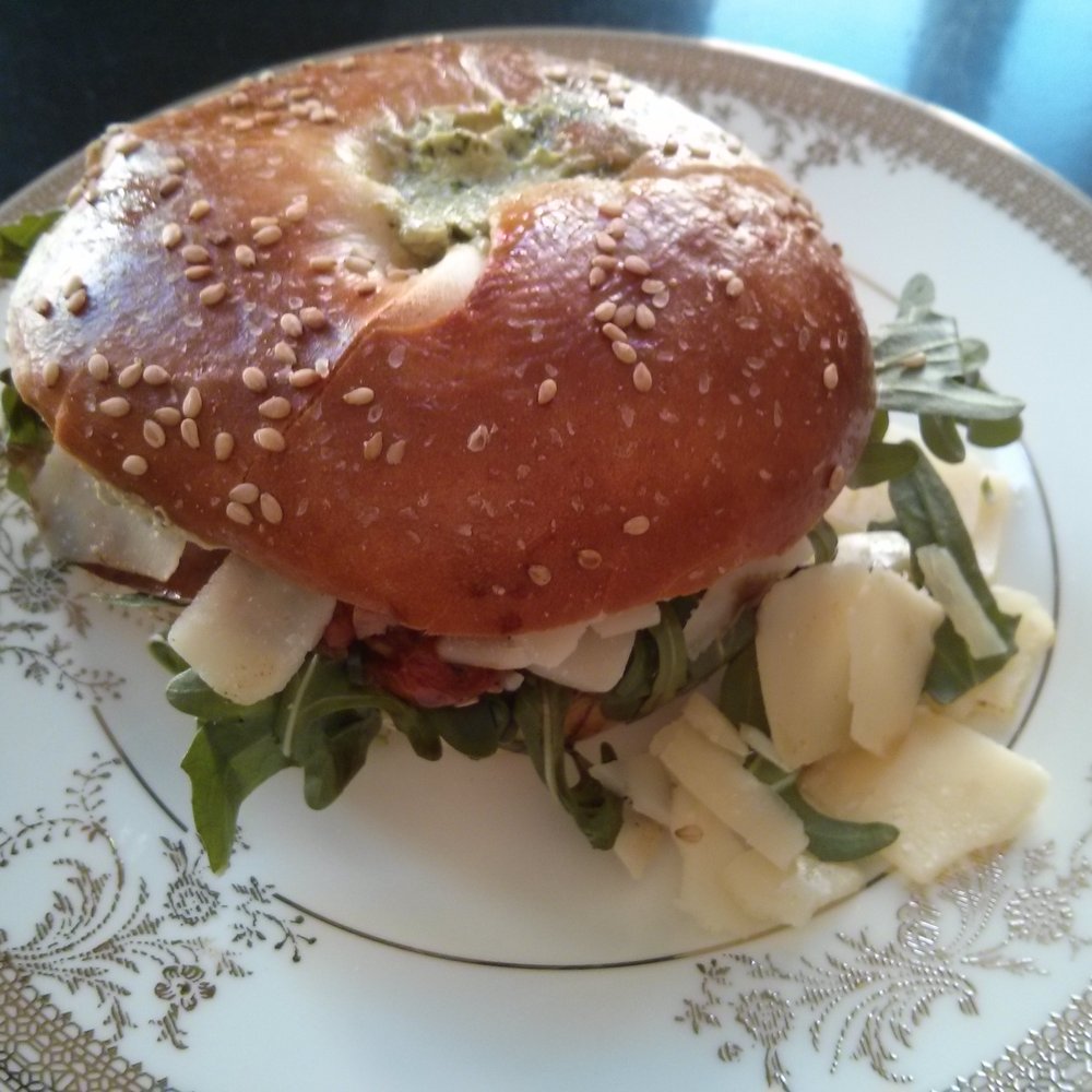 Barnini - Deli Bagel: pastrami, cream cheese, pesto, arugula, and parmesan - Bagels Near Me - Antwerp, VAN
