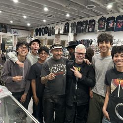 Revolution Records - Sunday night at Space City vintage / Revolution records - Zac, Joey and the boys from Dawnbreaks!